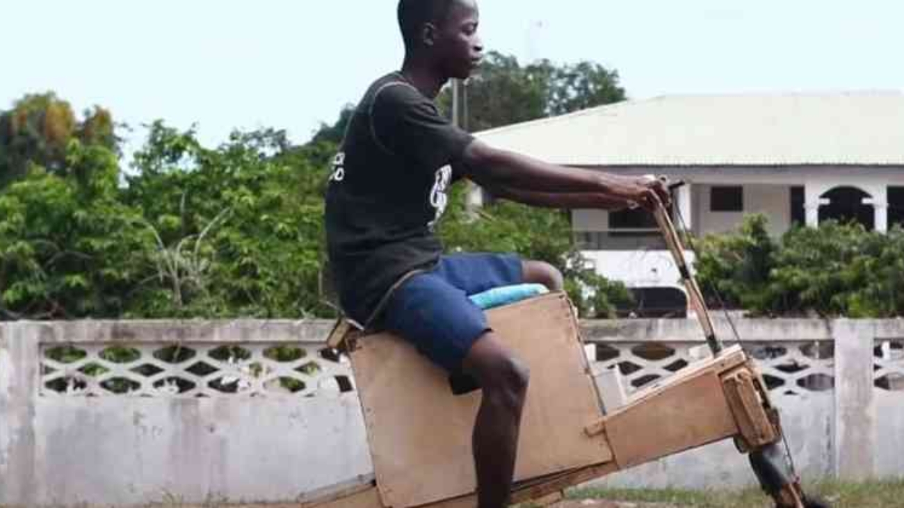 this-wooden-two-wheeler-is-actually-a-solar-powered-scooter-with-good-range-167887_1