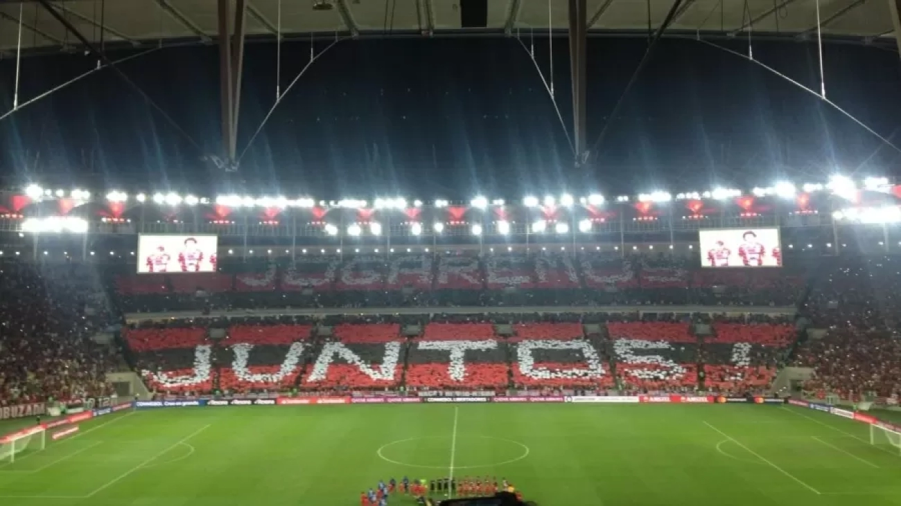 torcida-do-flamengo-fez-um-mosaico-no-maracana-com-a-frase-jogaremos-juntos-1564619483588_v2_900x506.jpg-Copia