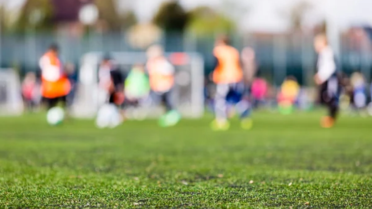 depositphotos_73803319-stock-photo-blur-of-young-boys-playing