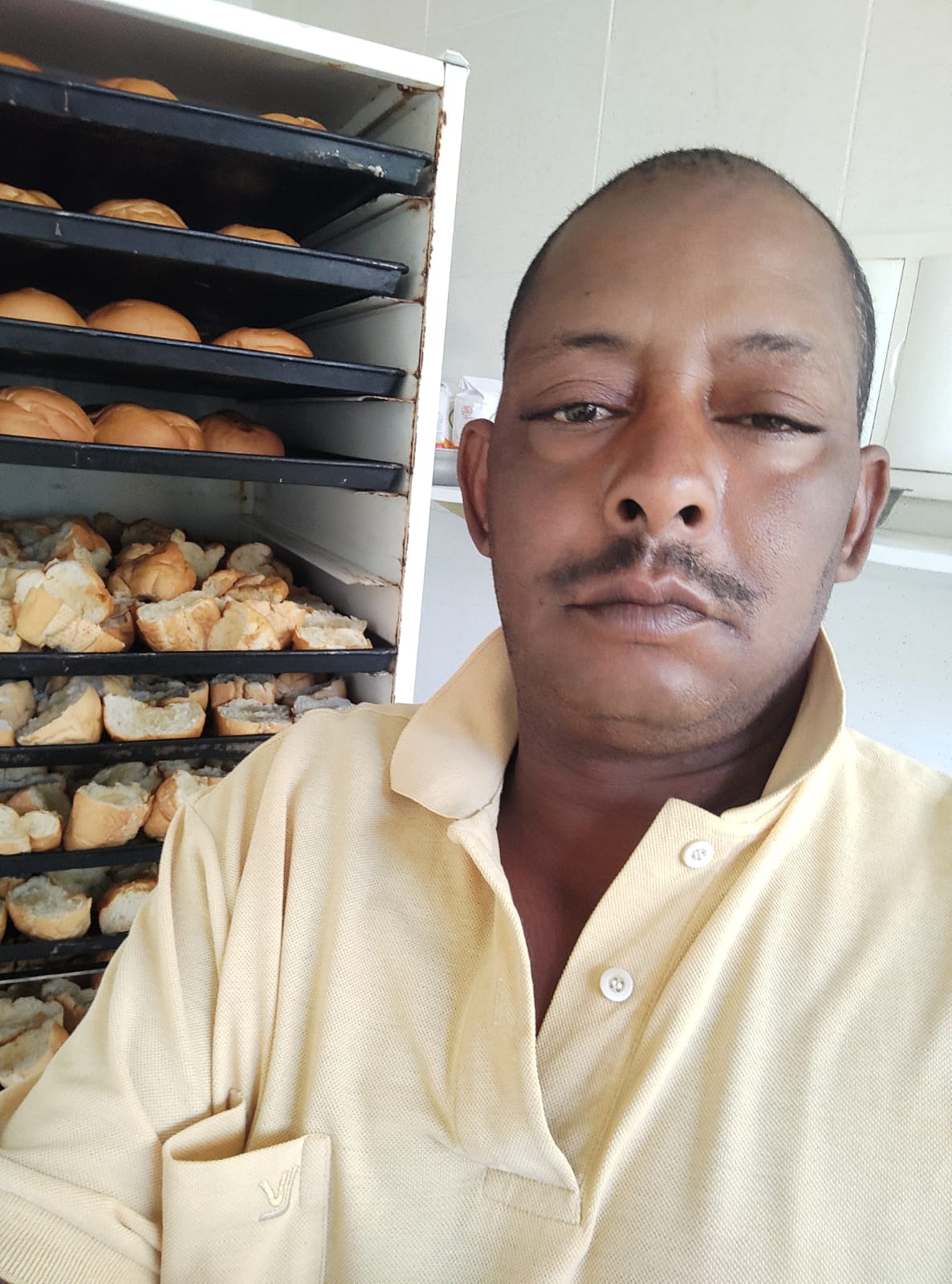 Comunidade de Araxá e CBMM reconhecem trabalho de morador que há décadas mantém projeto solidário