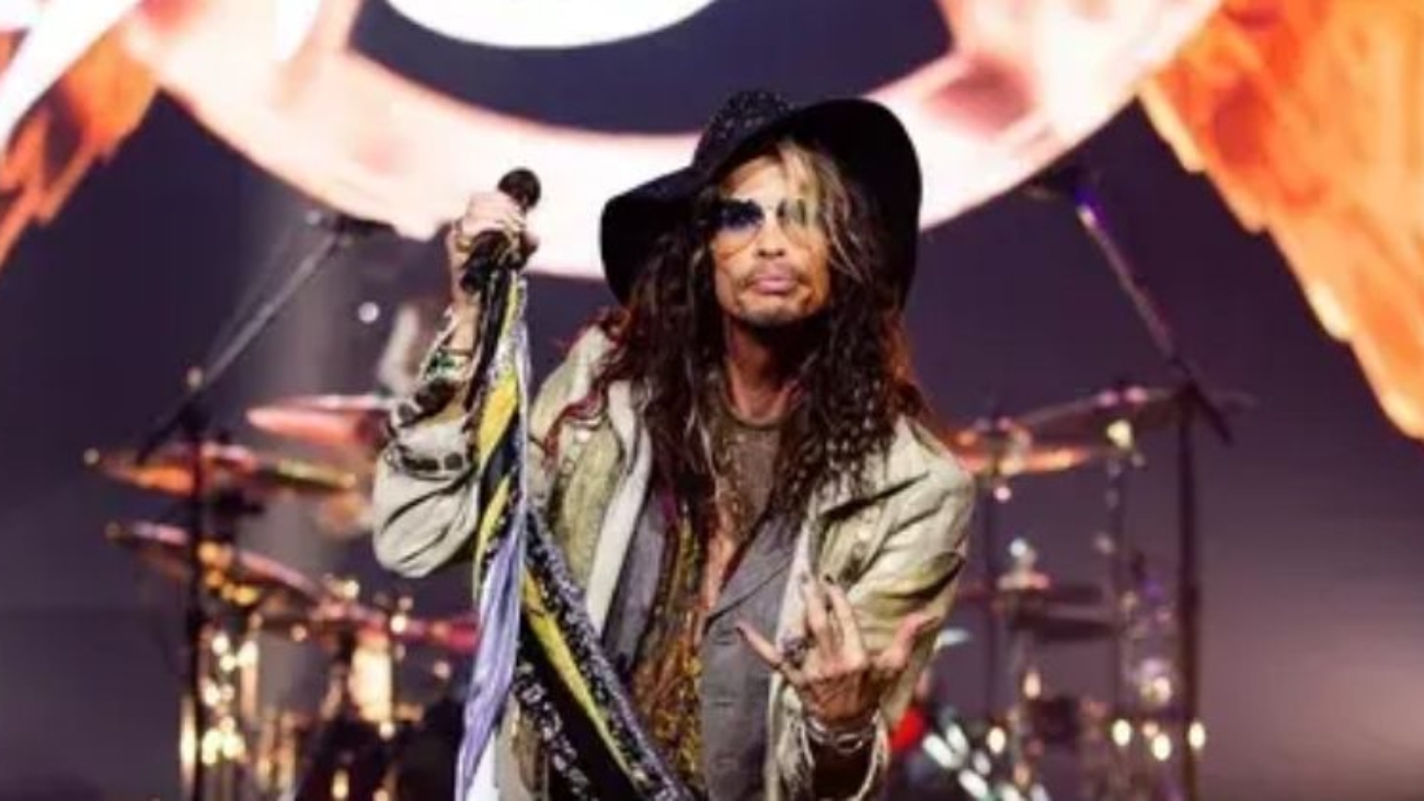 steve-tyler-24052022215318766