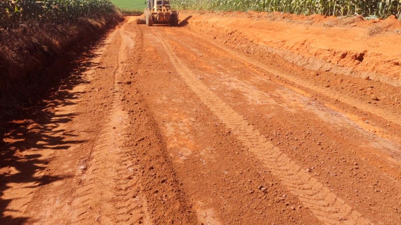 Melhorias na estrada da Argenita (6)