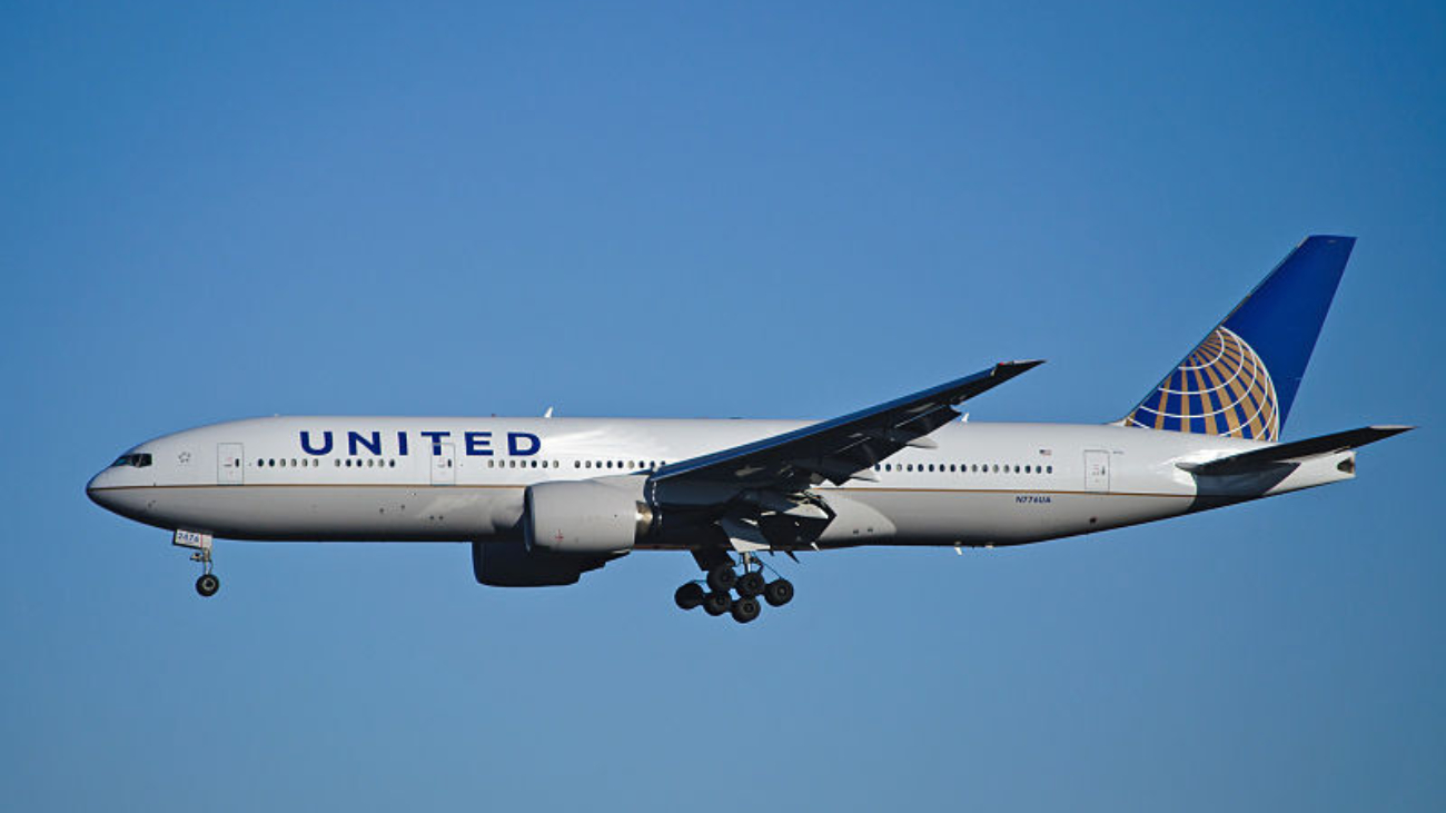 boeing-777-300er-da-united-semelhante-ao-do-incidente-01042024202034756