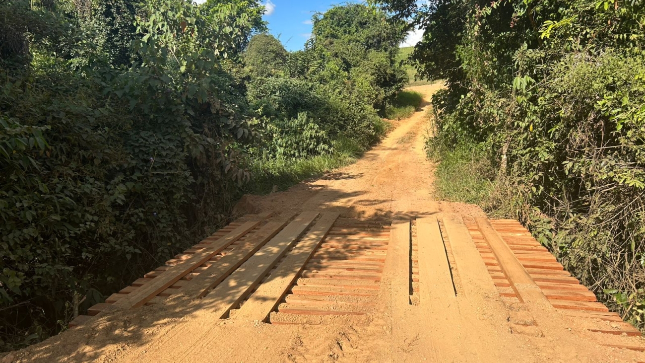 ponte sobre o Córrego do Bala