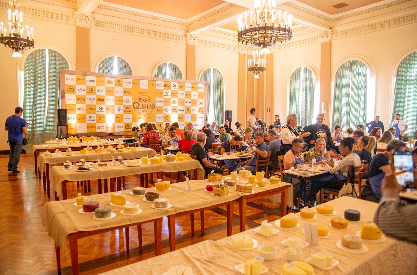 Mais que um festival, ExpoQueijo movimenta economia, turismo internacional e negócios em Araxá